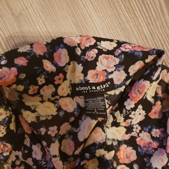 Sheer Button down - Picture 3 of 3